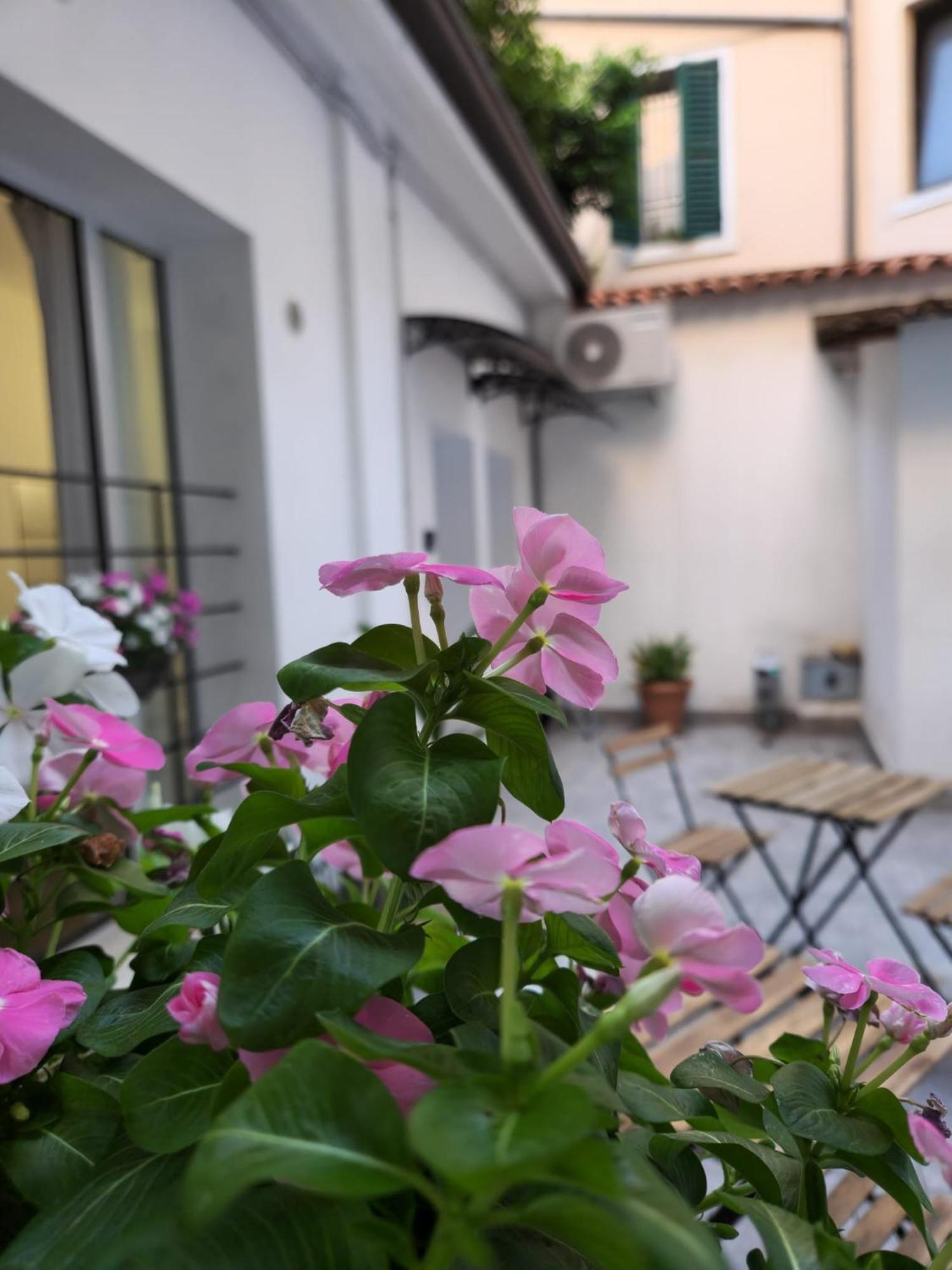 Tezone Seven Apartments Verona Exterior photo